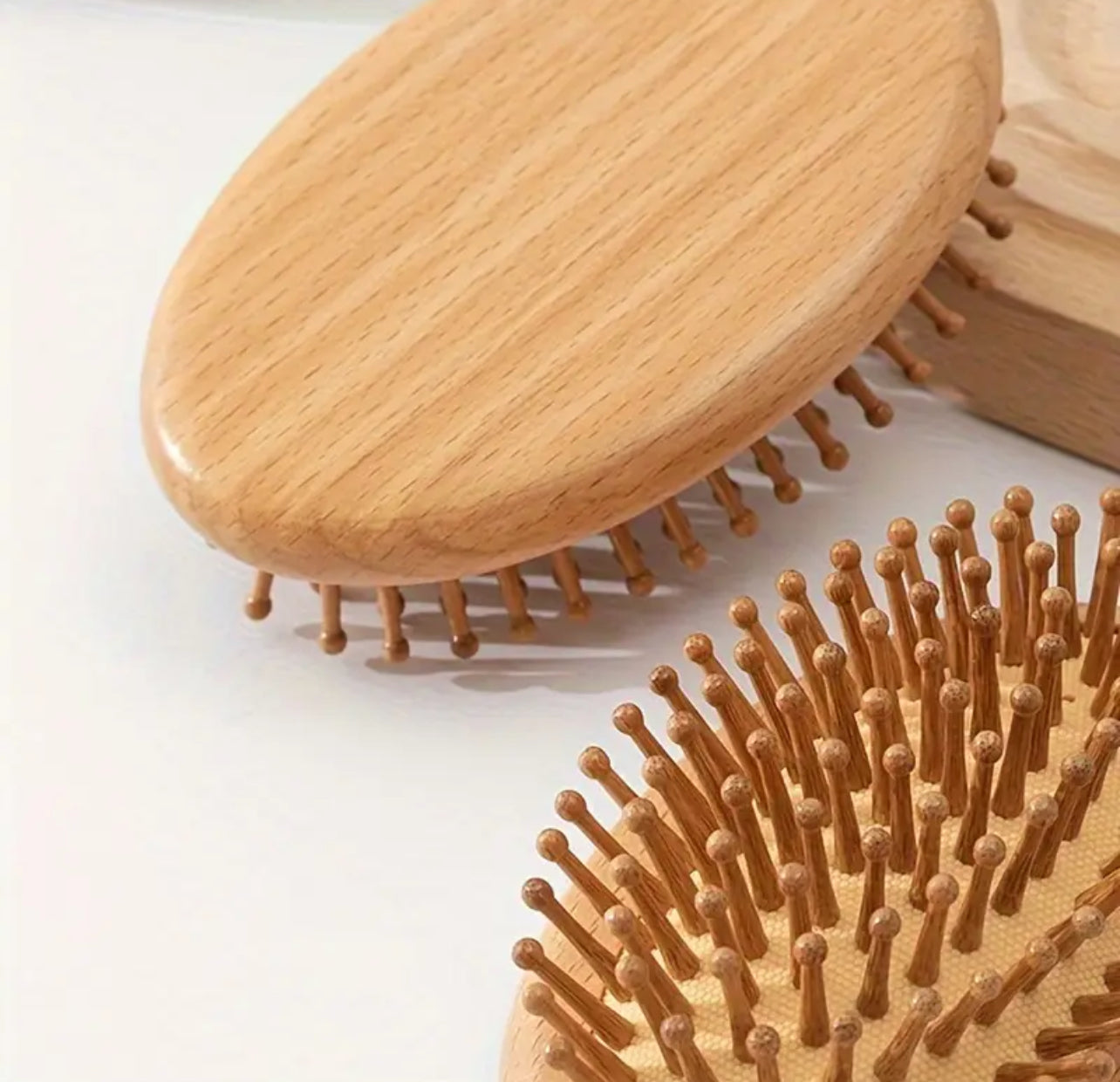 2 Wooden Scalp Massager